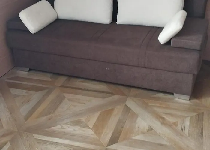 Πανσιόν & Ivusic 3*